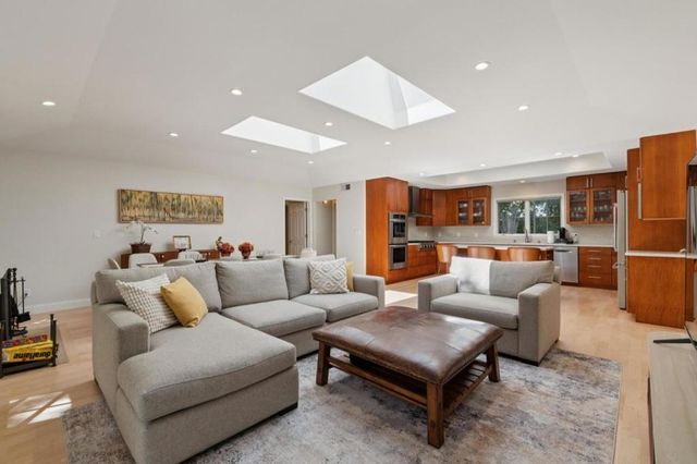 61 Lloyden Drive, Atherton, CA 94027