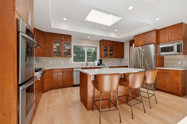 61 Lloyden Drive, Atherton, CA 94027