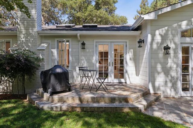 61 Lloyden Drive, Atherton, CA 94027