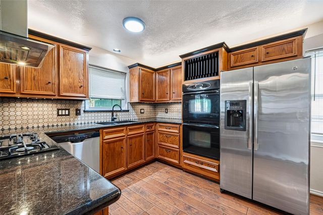 603 Littlewood Street, Baytown, TX 77521