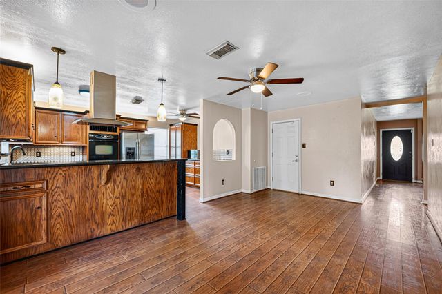 603 Littlewood Street, Baytown, TX 77521