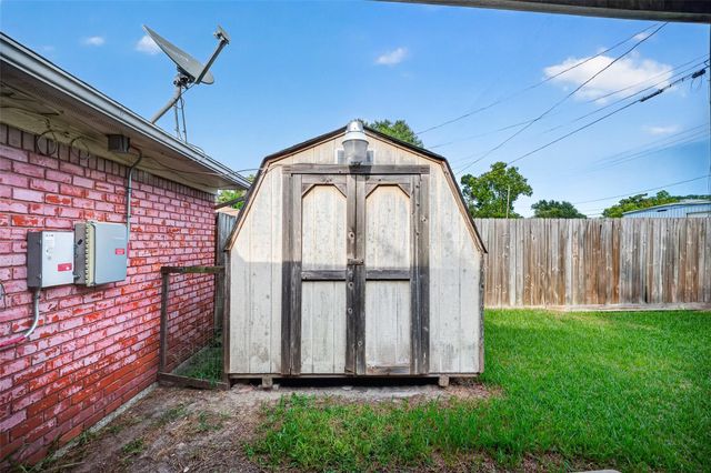 603 Littlewood Street, Baytown, TX 77521