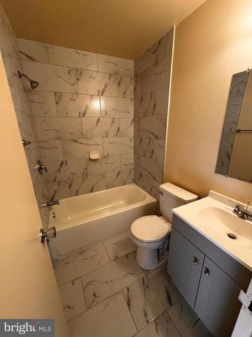 4513 LOGSDON DR, Annandale, VA 22003