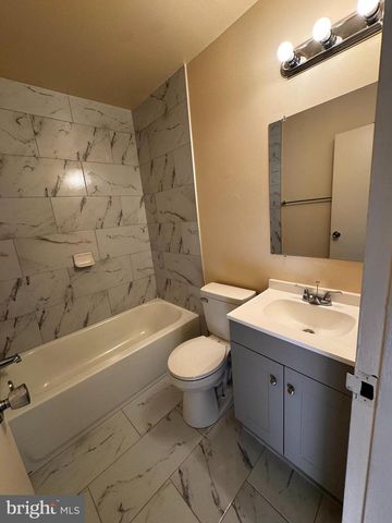 4513 LOGSDON DR, Annandale, VA 22003