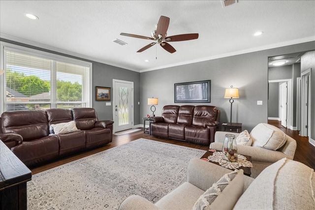 1207 Pecan Street, Brenham, TX 77833