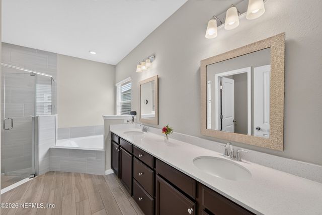 9960 LOVAGE Lane, Jacksonville, FL 32219
