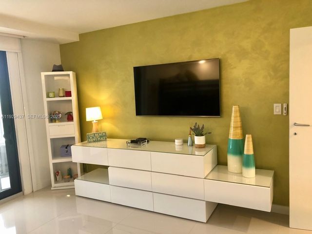 8877 Collins Ave 308, Surfside, FL 33154