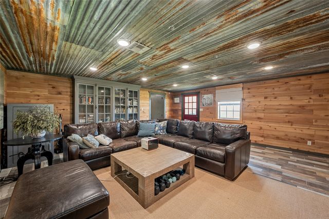 153 County Road 2139, Iredell, TX 76649