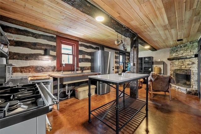 153 County Road 2139, Iredell, TX 76649