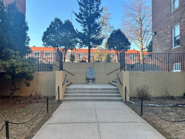 105-38 63rd Drive 5K, Forest Hills, NY 11375