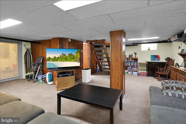 433 EISENBROWN ST, Reading, PA 19605