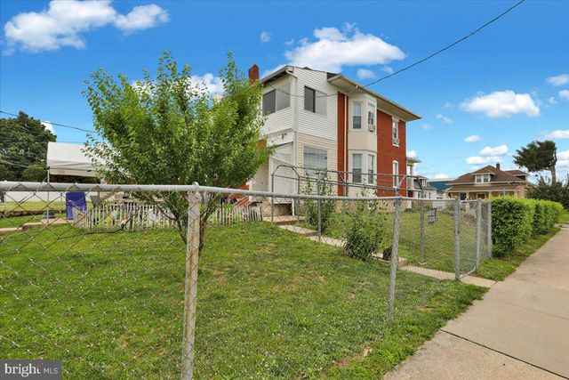 433 EISENBROWN ST, Reading, PA 19605