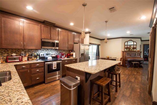 1062 Hickory Hills Drive, Murchison, TX 75778
