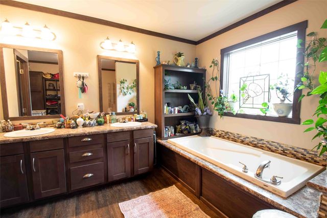 1062 Hickory Hills Drive, Murchison, TX 75778