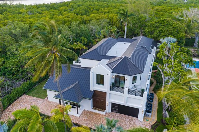 23 Coconut Lane, Ocean Ridge, FL 33435
