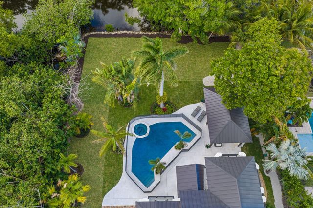 23 Coconut Lane, Ocean Ridge, FL 33435