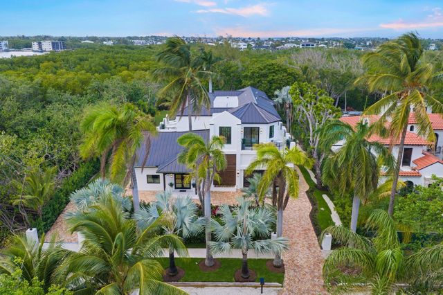 23 Coconut Lane, Ocean Ridge, FL 33435