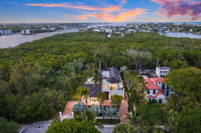 23 Coconut Lane, Ocean Ridge, FL 33435