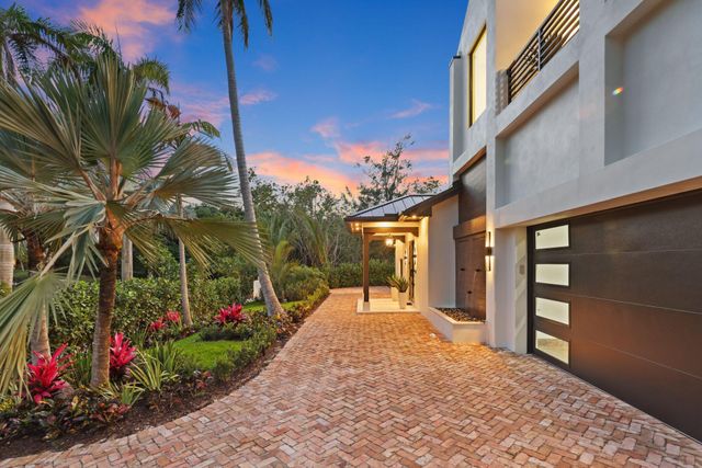 23 Coconut Lane, Ocean Ridge, FL 33435