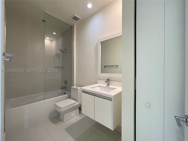 10225 NW 63rd Ter 103, Doral, FL 33178