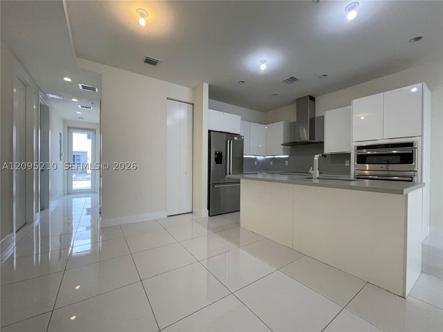 10225 NW 63rd Ter 103, Doral, FL 33178