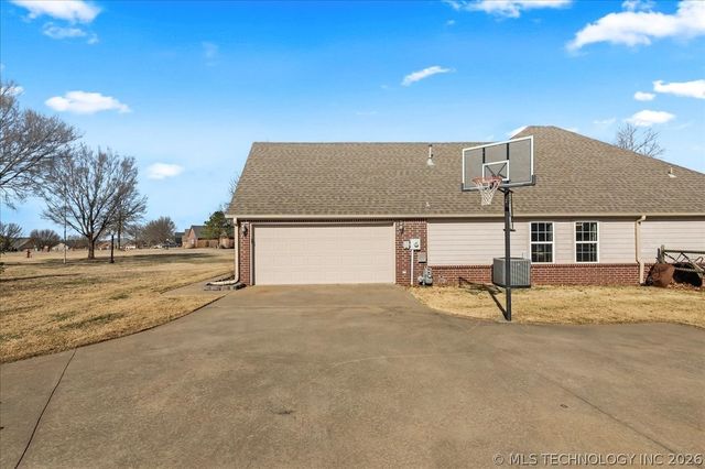 7107 E 150th Street North, Collinsville, OK 74021