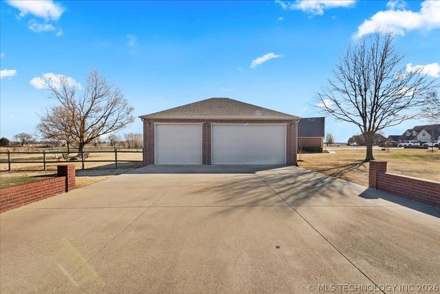 7107 E 150th Street North, Collinsville, OK 74021