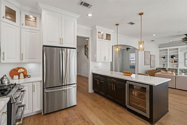 3504 W BARCELONA STREET, Tampa, FL 33629