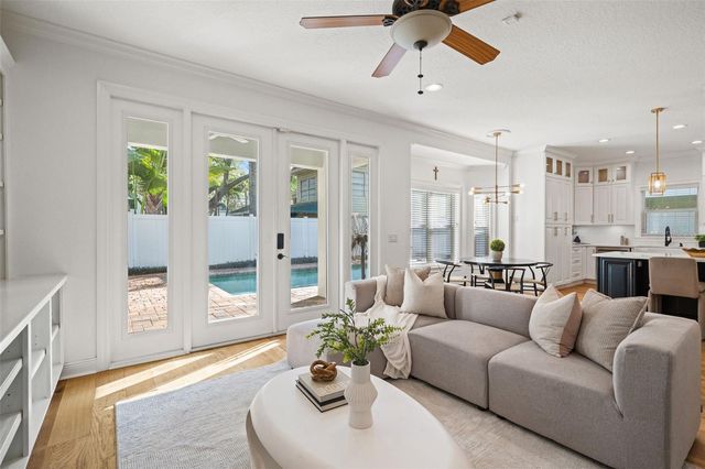 3504 W BARCELONA STREET, Tampa, FL 33629