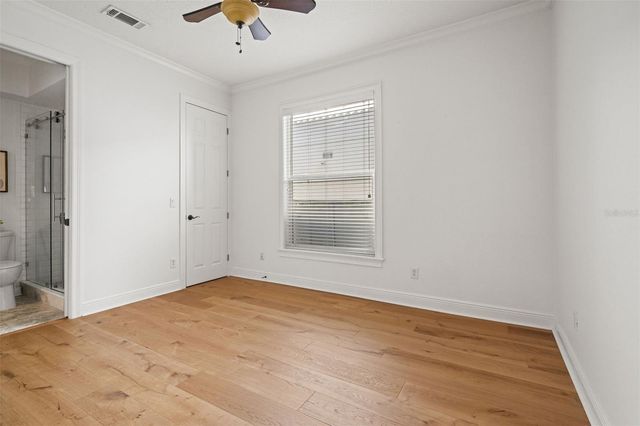 3504 W BARCELONA STREET, Tampa, FL 33629