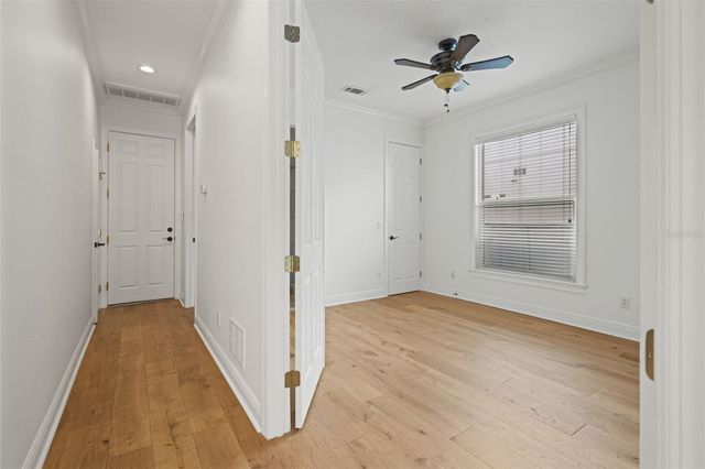 3504 W BARCELONA STREET, Tampa, FL 33629