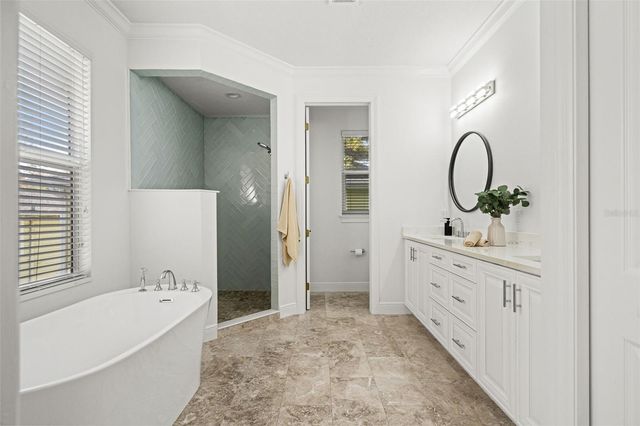 3504 W BARCELONA STREET, Tampa, FL 33629