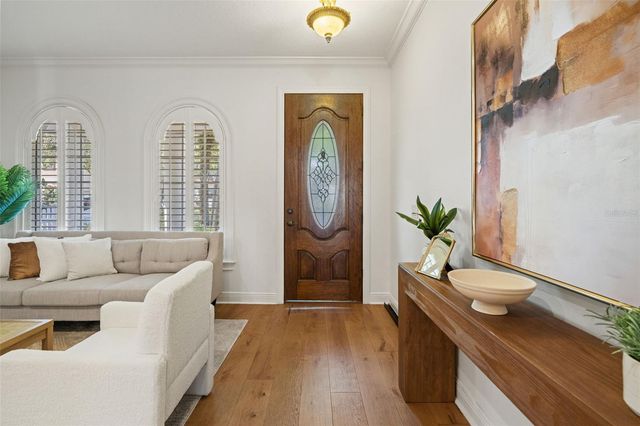 3504 W BARCELONA STREET, Tampa, FL 33629