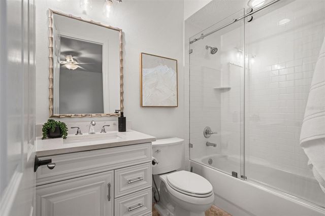 3504 W BARCELONA STREET, Tampa, FL 33629