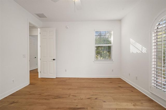 3504 W BARCELONA STREET, Tampa, FL 33629