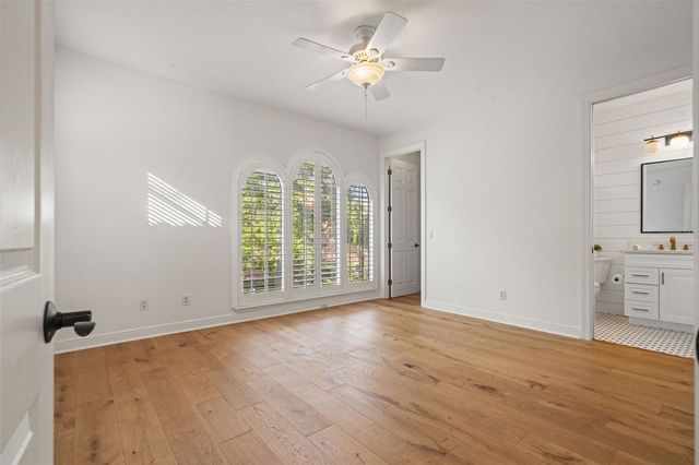 3504 W BARCELONA STREET, Tampa, FL 33629