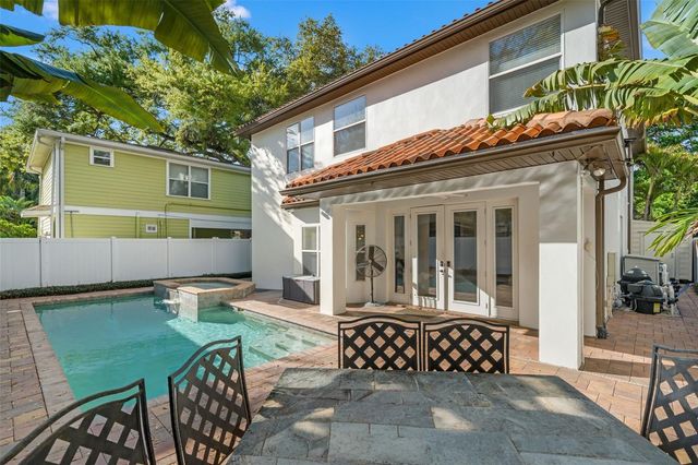 3504 W BARCELONA STREET, Tampa, FL 33629