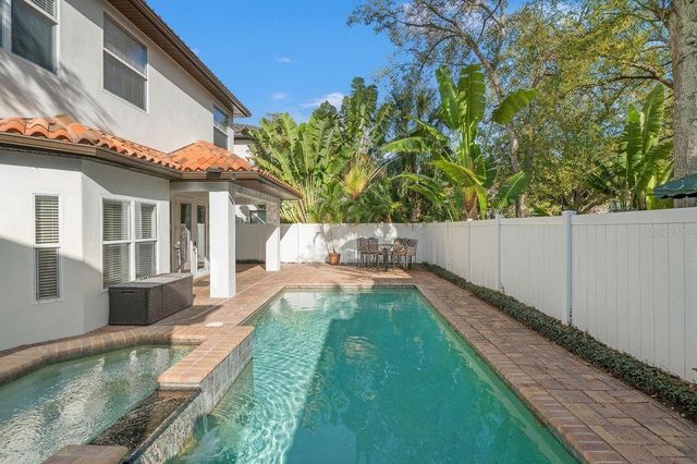 3504 W BARCELONA STREET, Tampa, FL 33629