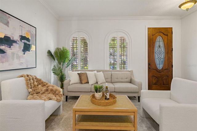 3504 W BARCELONA STREET, Tampa, FL 33629