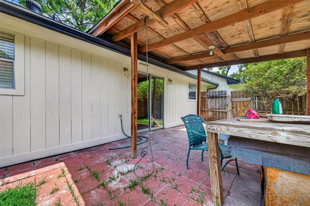 10814 Parkland Woods Drive, Sugar Land, TX 77498