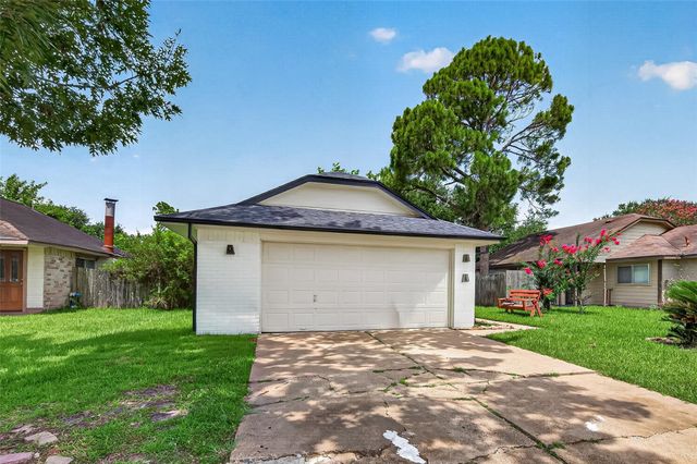 10814 Parkland Woods Drive, Sugar Land, TX 77498