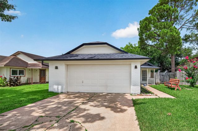 10814 Parkland Woods Drive, Sugar Land, TX 77498