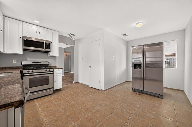 10814 Parkland Woods Drive, Sugar Land, TX 77498