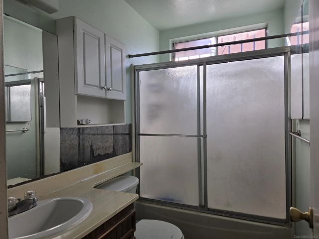 5675 Plumas St, San Diego, CA 92139