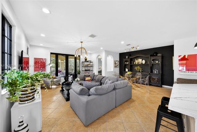 1506 Passion Vine Cir 23-3, Weston, FL 33326