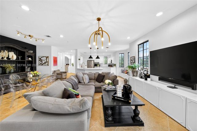 1506 Passion Vine Cir 23-3, Weston, FL 33326