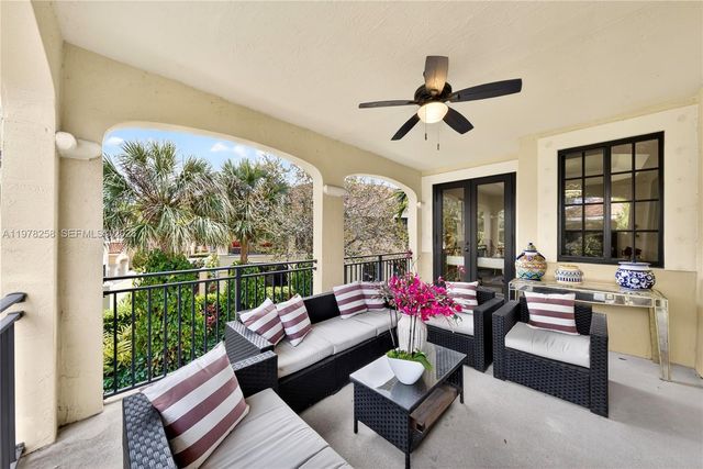 1506 Passion Vine Cir 23-3, Weston, FL 33326