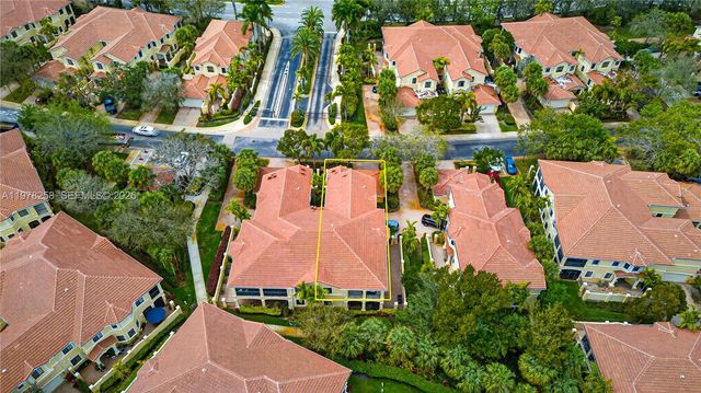 1506 Passion Vine Cir 23-3, Weston, FL 33326