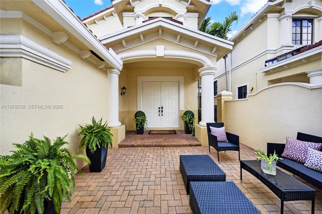 1506 Passion Vine Cir 23-3, Weston, FL 33326