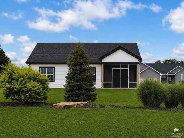 8848 Moonbug Lane, Manhattan, KS 66502